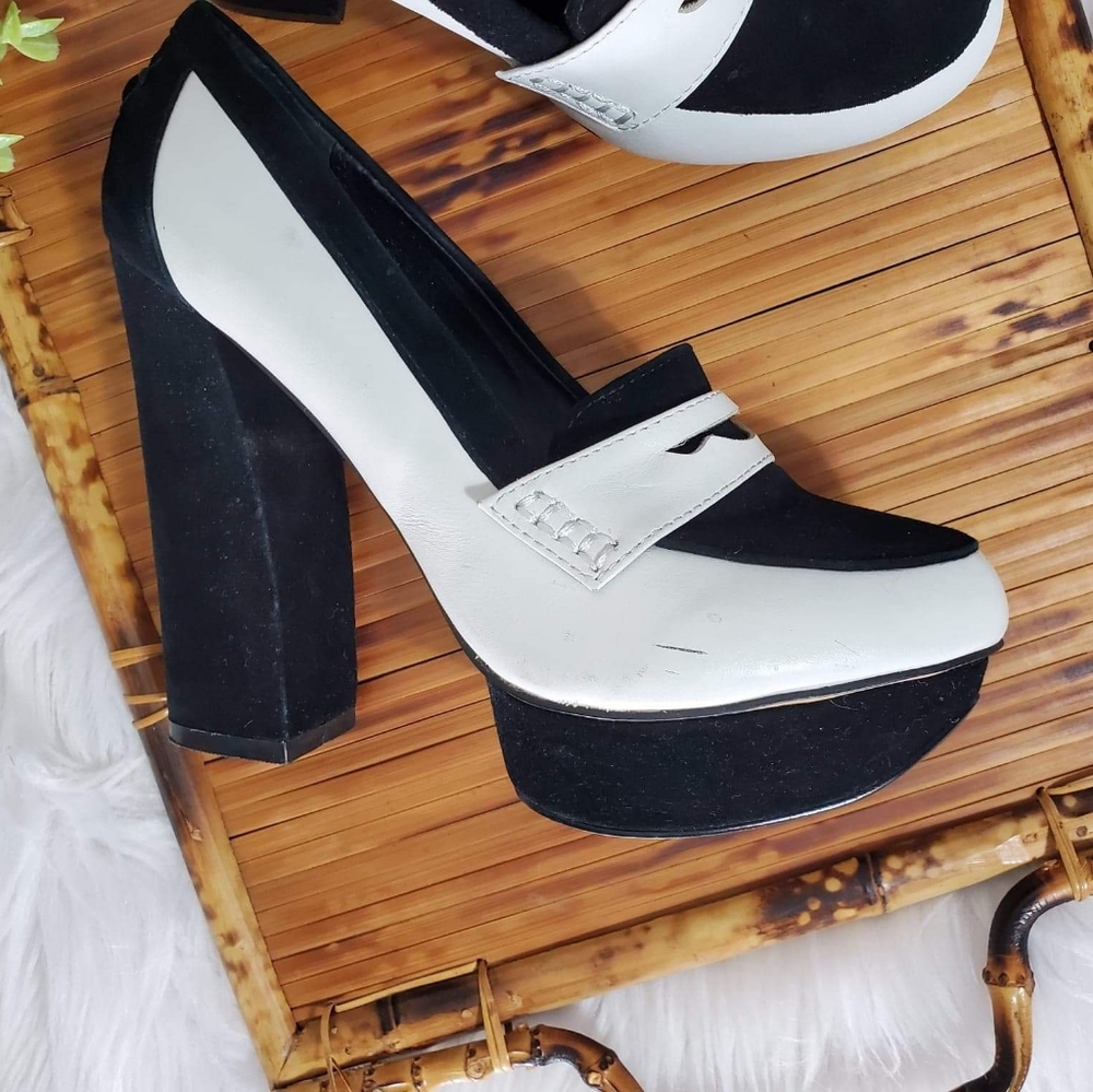 Shellys  London - Picture 8 of 13